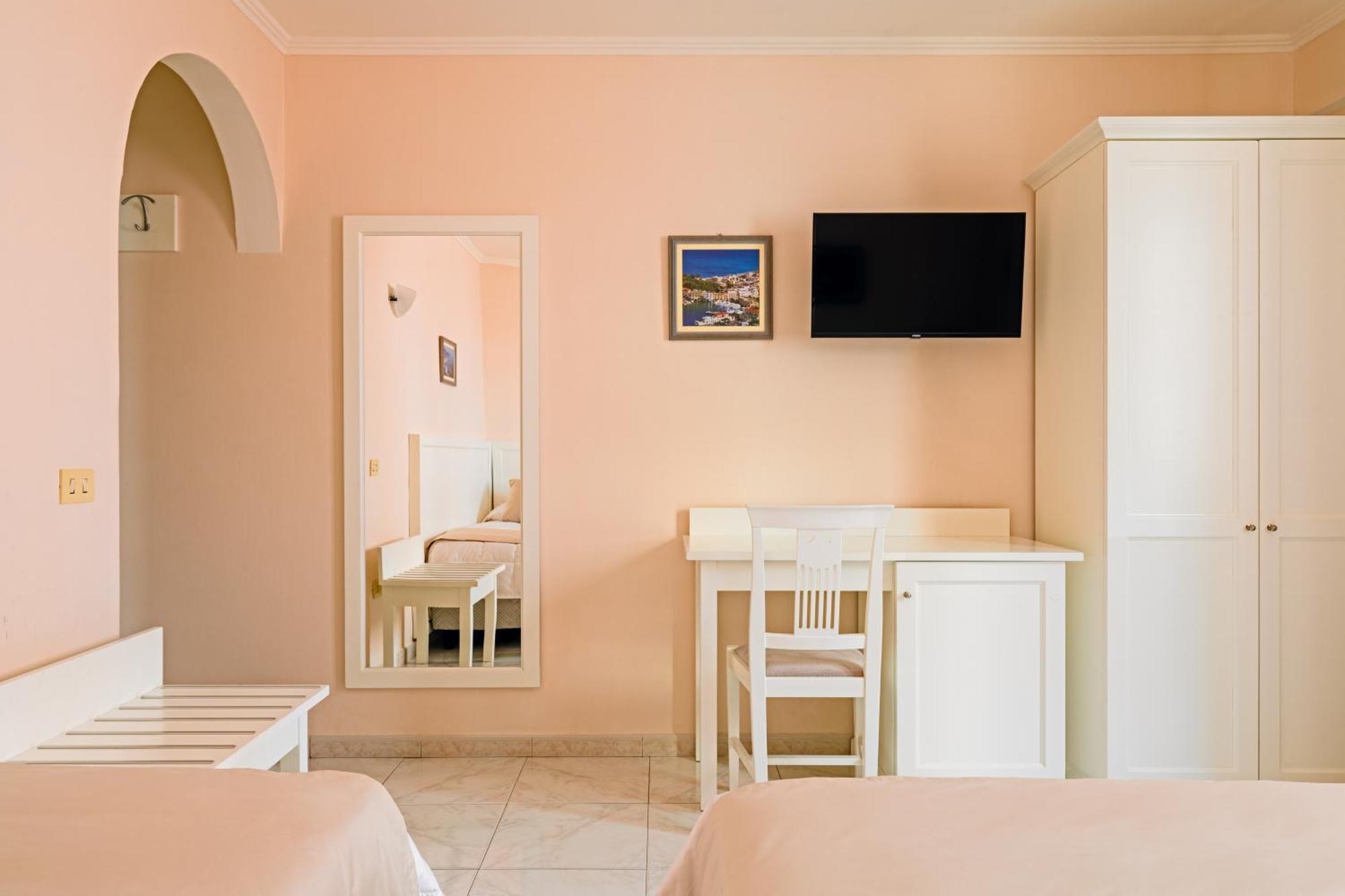 Hotel Da Raffaele Ίσκια Εξωτερικό φωτογραφία