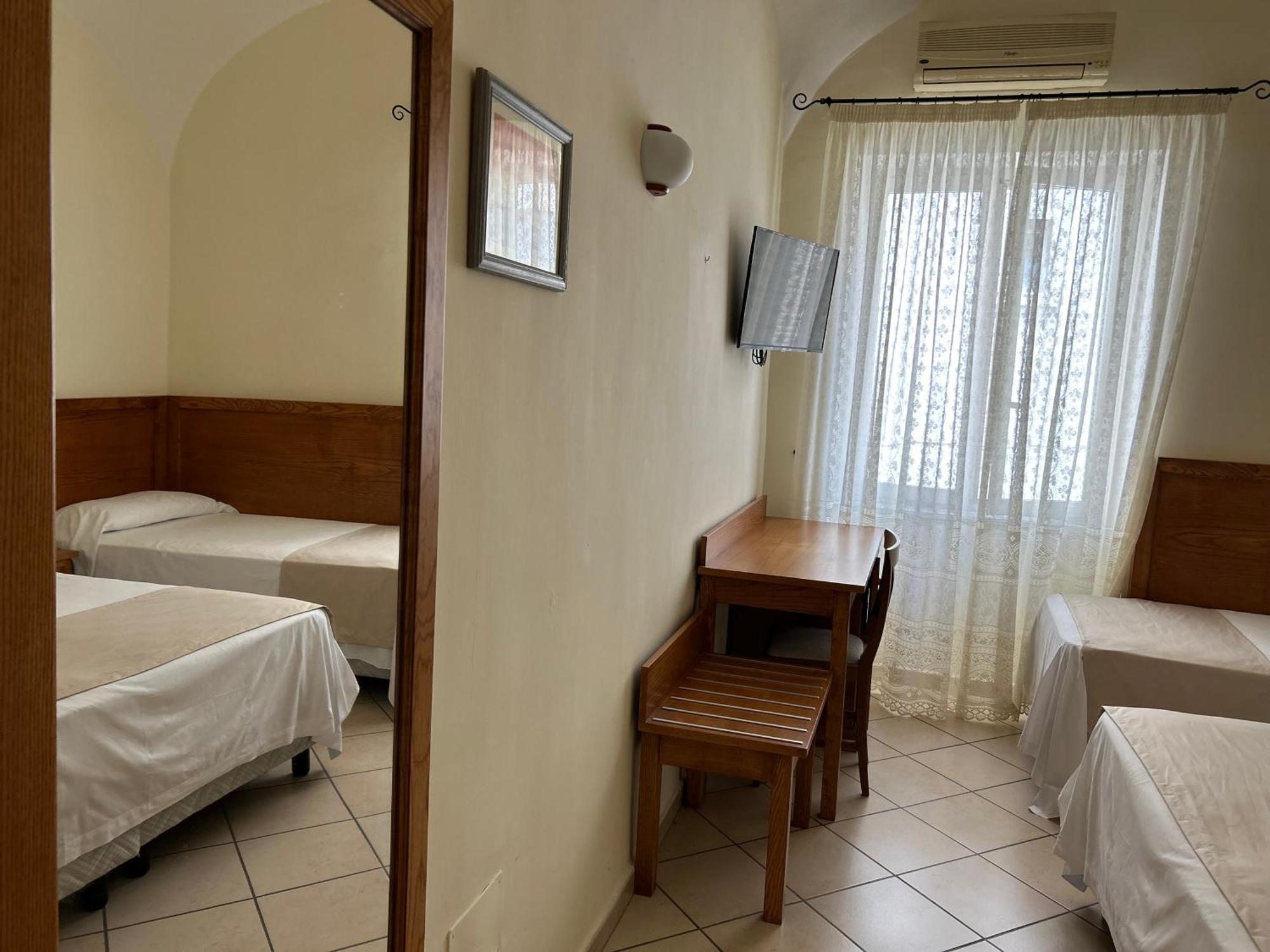 Hotel Da Raffaele Ίσκια Δωμάτιο φωτογραφία